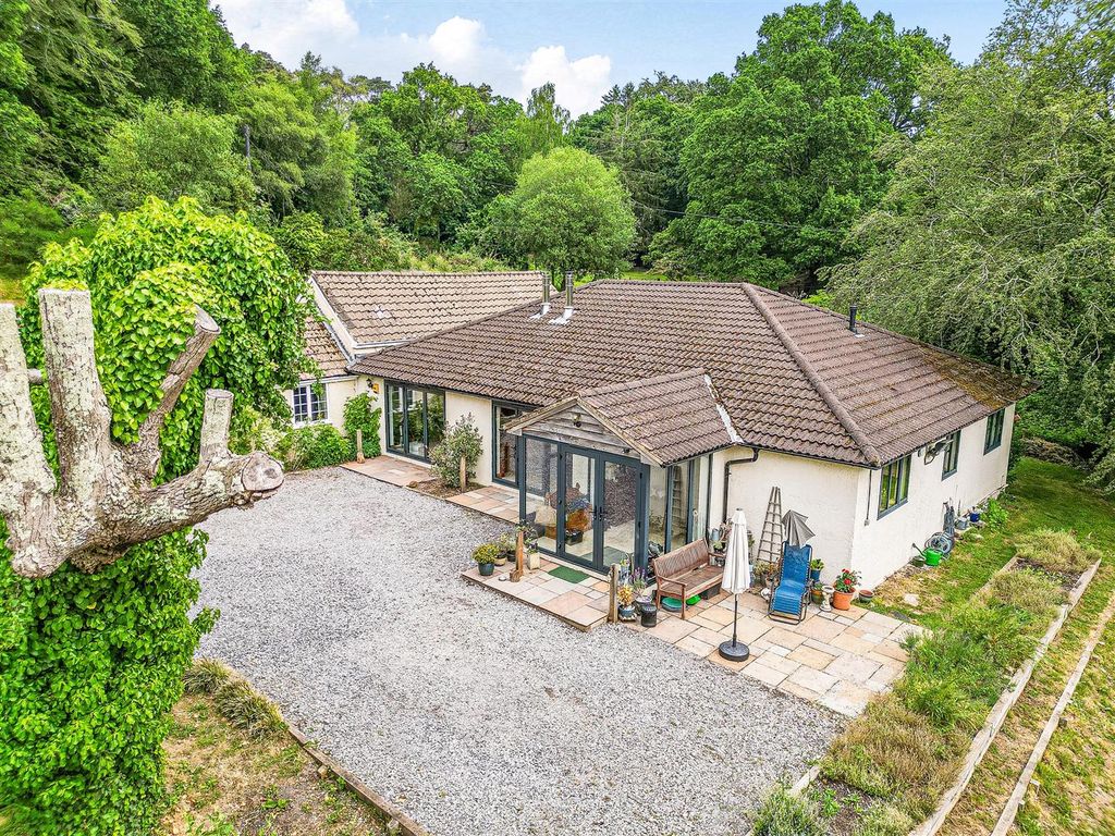 Property photo 1 of 28