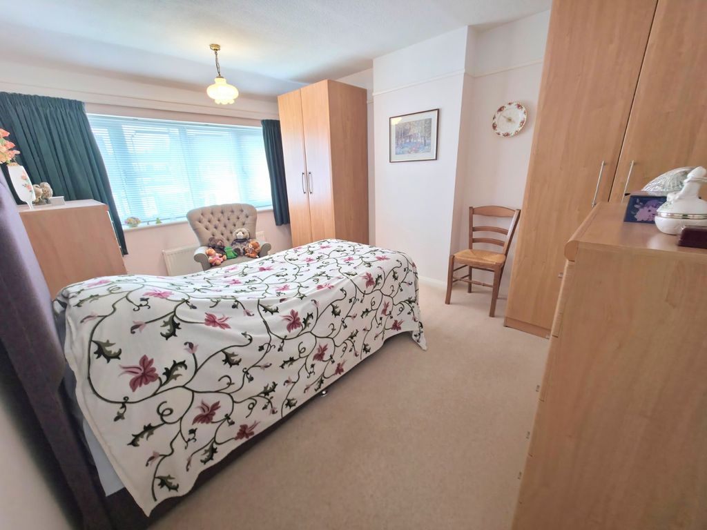 Property photo 2 of 22 Bedroom 1