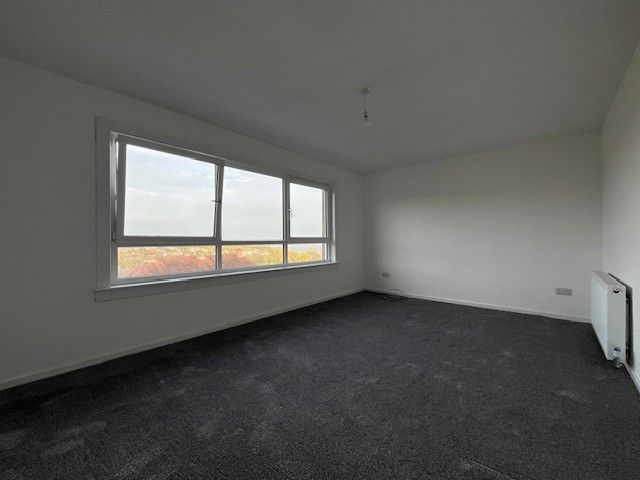 Property photo 1 of 9 Living Room