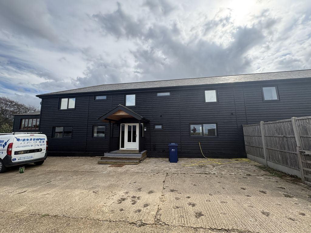 Property photo 2 of 17 Exterior