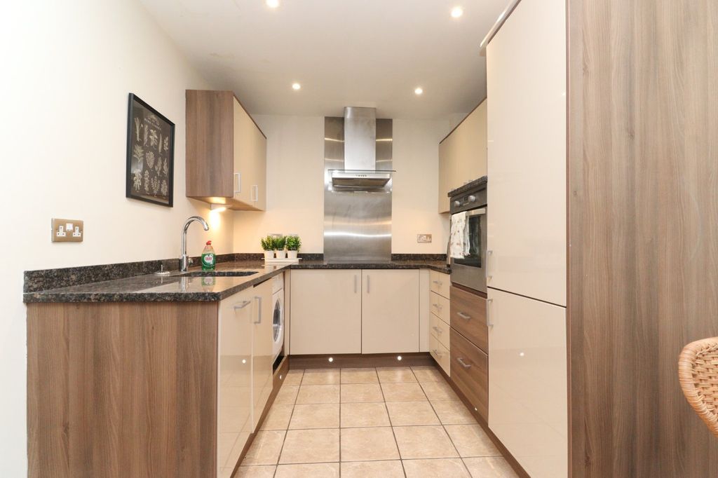 Property photo 3 of 11 Picture 3