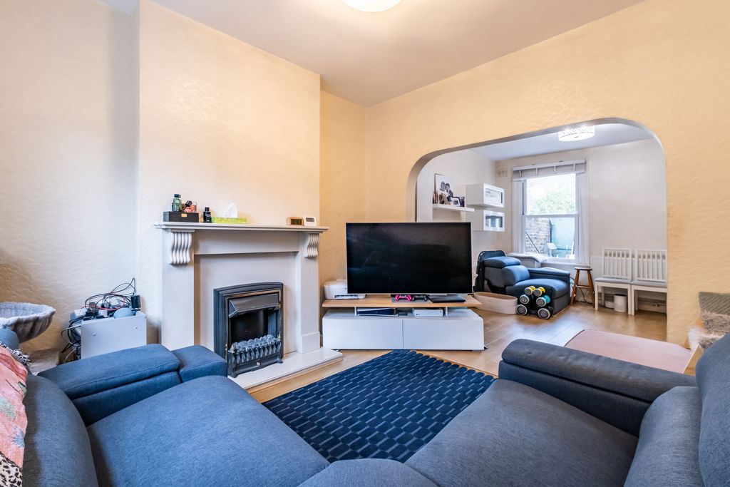 Property photo 2 of 16 2