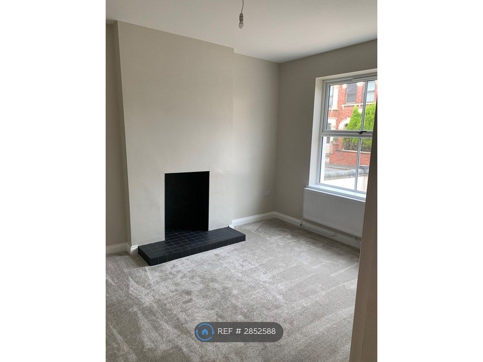 Property photo 3 of 23 Reception 1