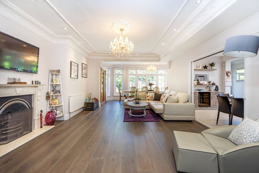 Property photo 3 of 12 Picture No. 07