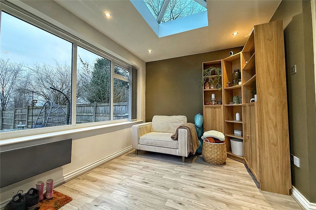 Property photo 3 of 13 Sitting Room