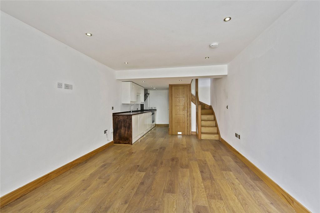 Property photo 2 of 11 Picture No. 07
