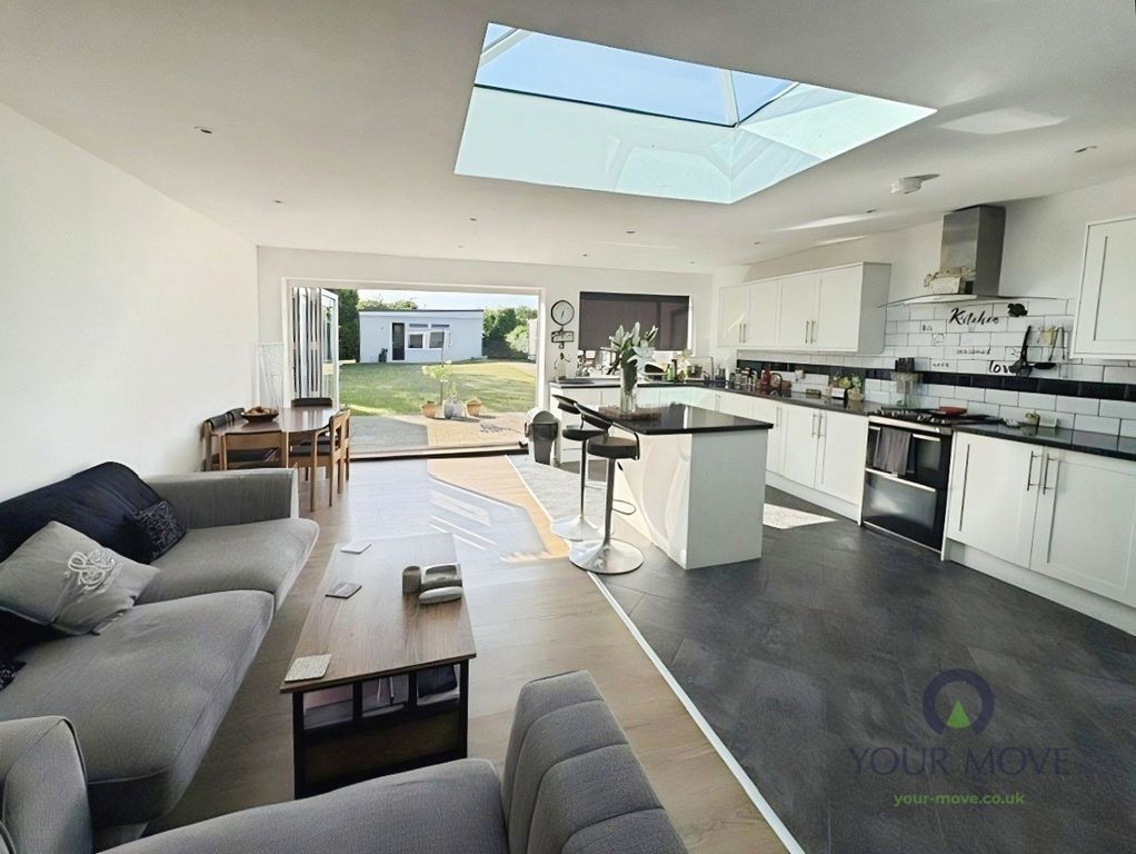 Property photo 2 of 25 Pbox-Img.Jpg