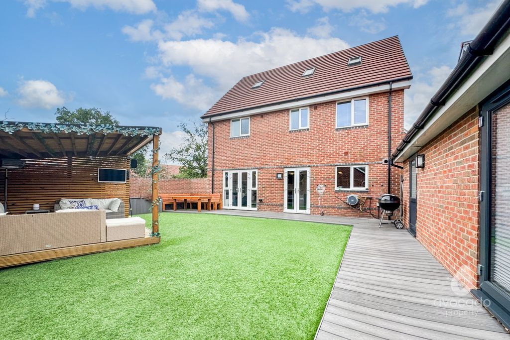 Property photo 2 of 26 4360213