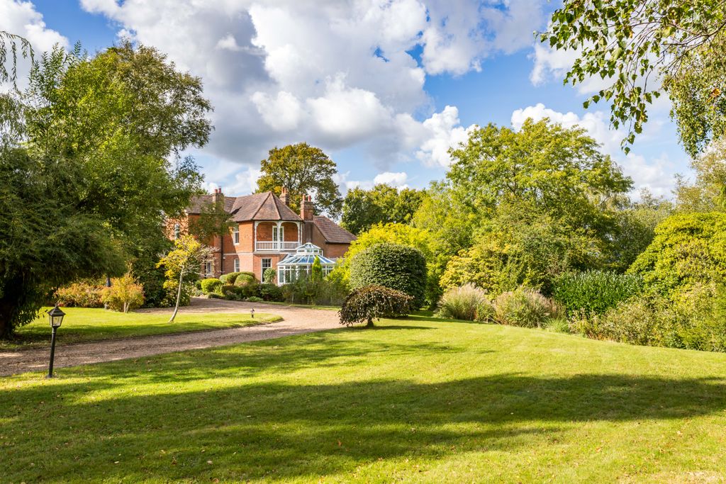 Property photo 1 of 23