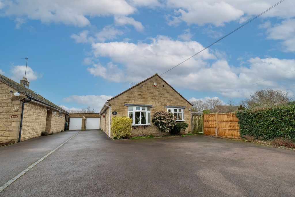 Property photo 1 of 25