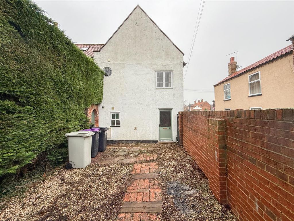 Property photo 2 of 18