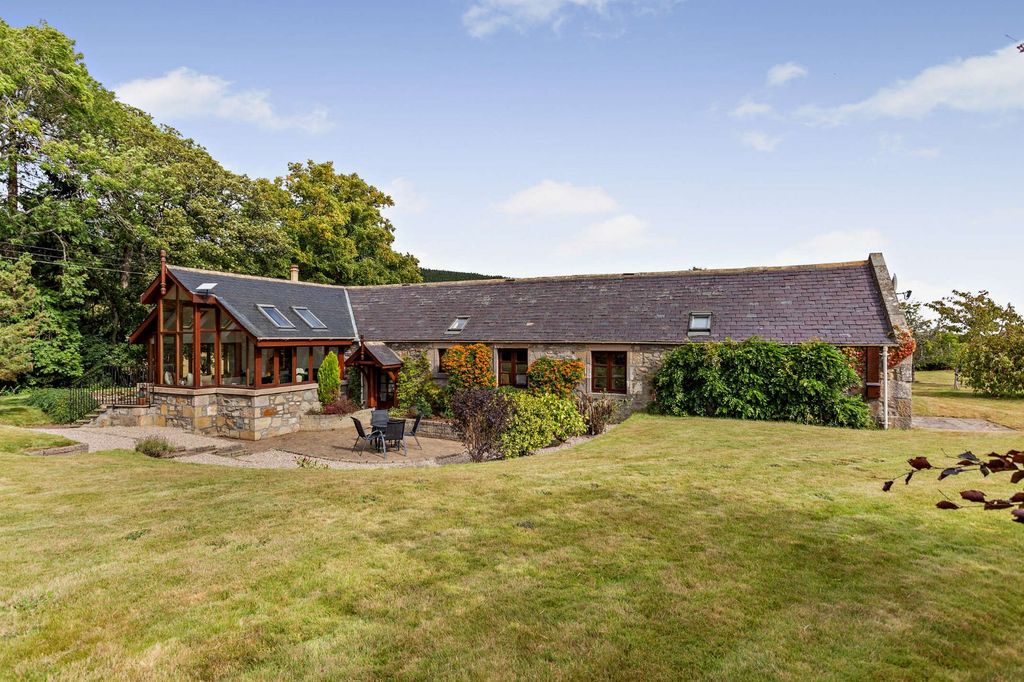 Property photo 1 of 33 Wester Stoneyfield