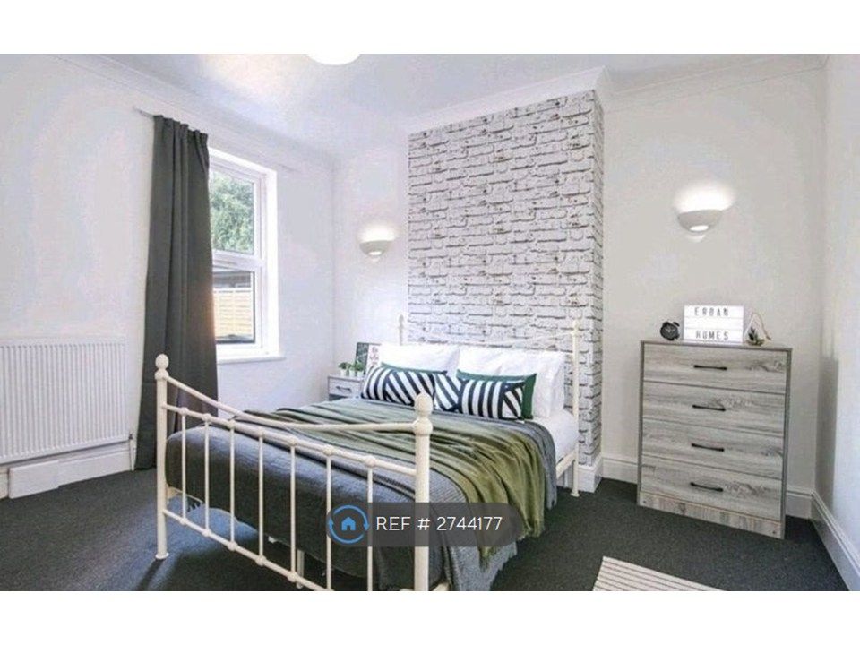 Property photo 1 of 1