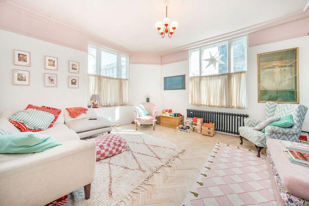 Property photo 3 of 14