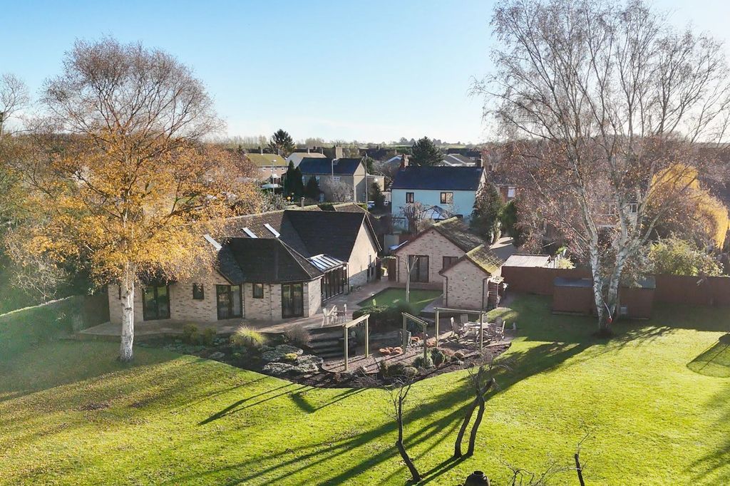 Property photo 1 of 30