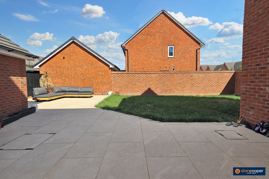 Property photo 3 of 36 4429254