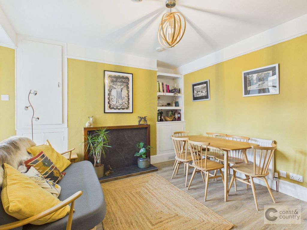 Property photo 3 of 24