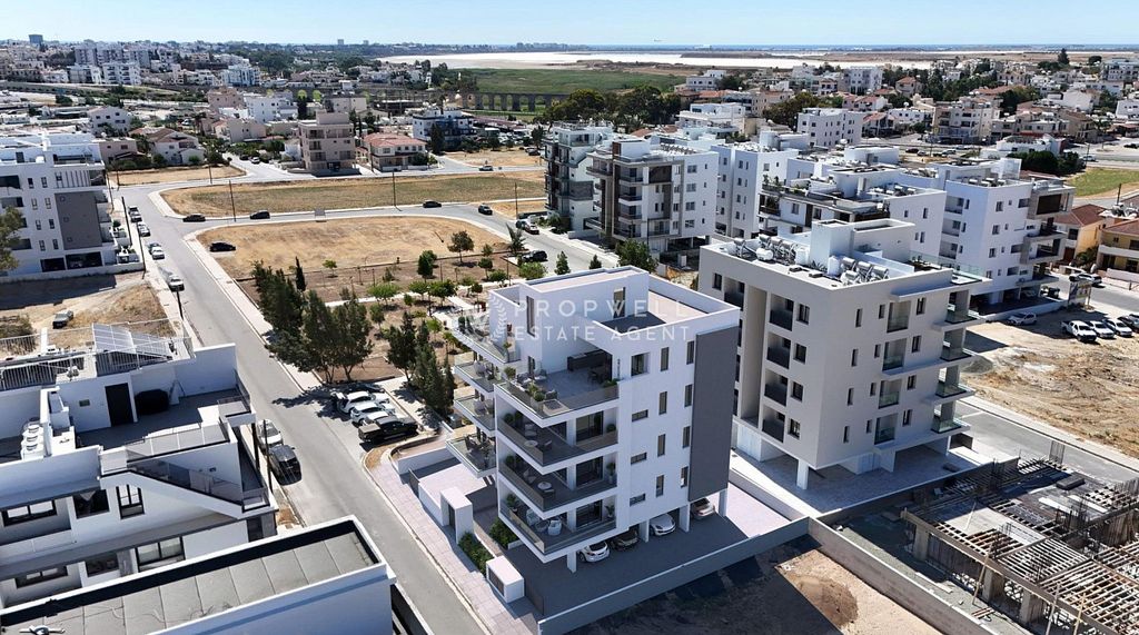 Property photo 3 of 3