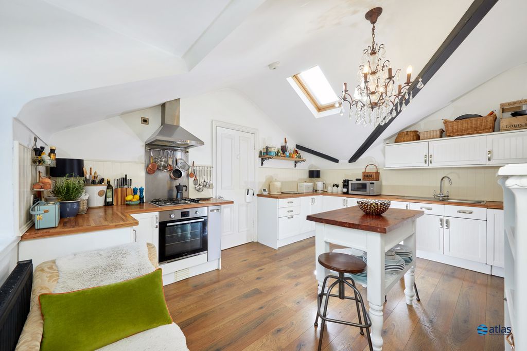 Property photo 1 of 23 Kitchen