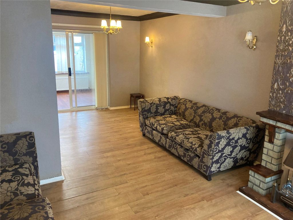 Property photo 2 of 13 Picture No. 16