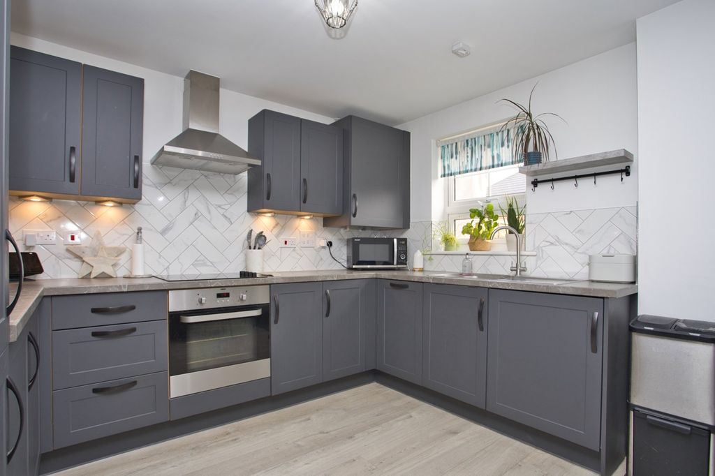 Property photo 3 of 11 Picture 3