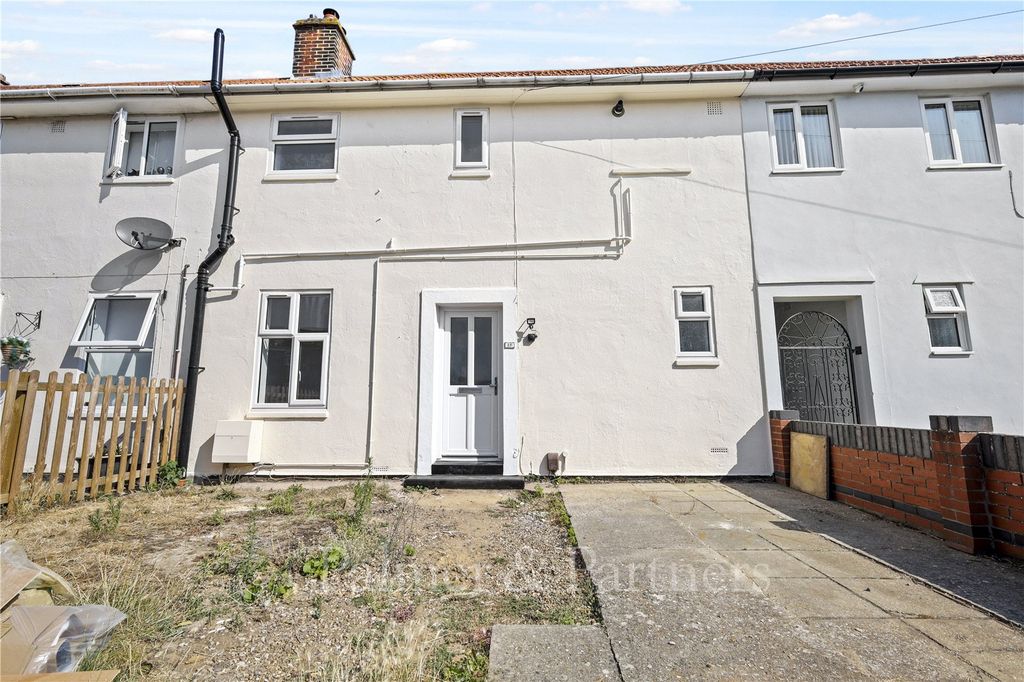 Property photo 1 of 14 External