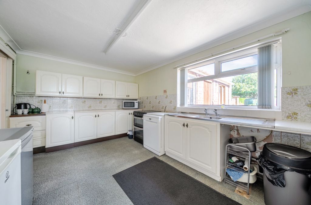 Property photo 3 of 24 1493663-7-6A54F800B37A5