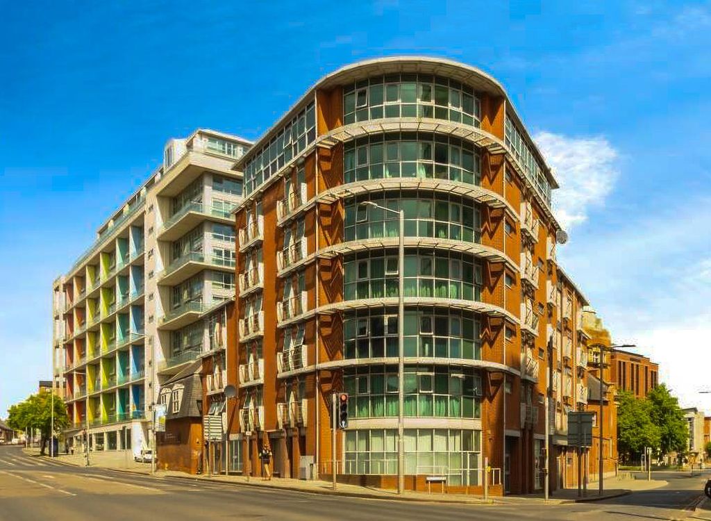 Property photo 1 of 13 Bloomsbury Court-Enhanced-Sr