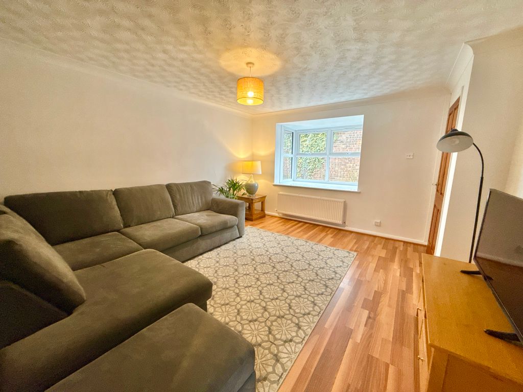 Property photo 2 of 11