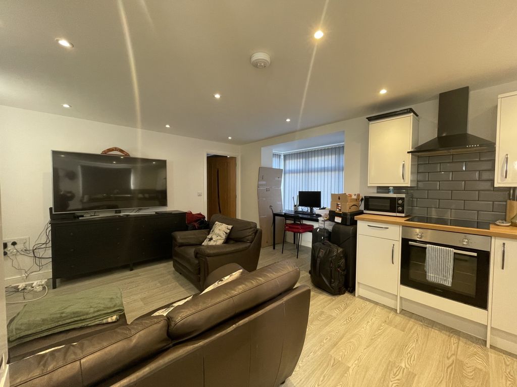 Property photo 2 of 6 Img_7737