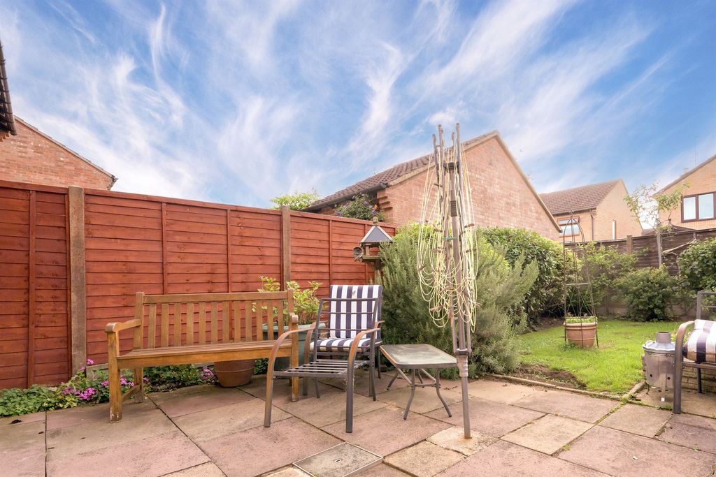Property photo 2 of 8