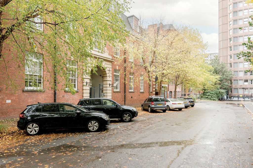 Property photo 2 of 10 Photo 1