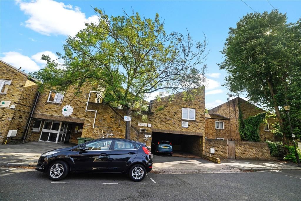 Property photo 1 of 5