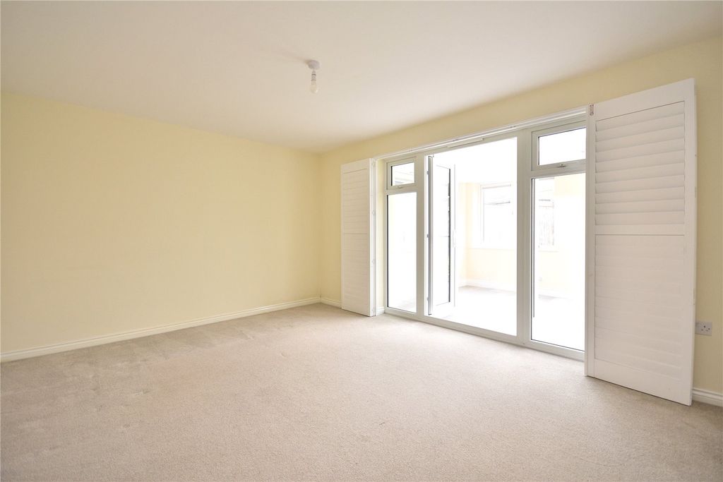 Property photo 2 of 24 Picture No. 09