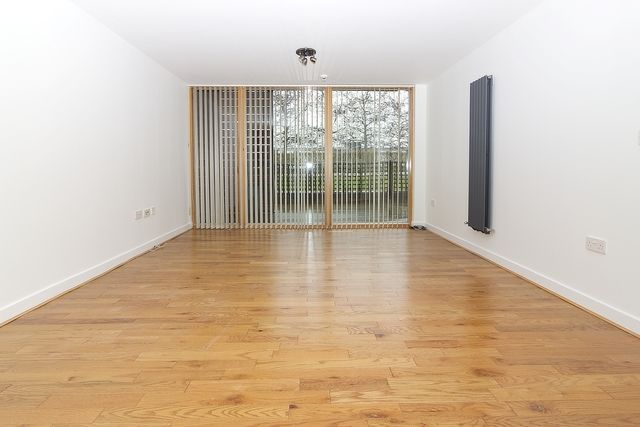 Property photo 3 of 14 Living Room