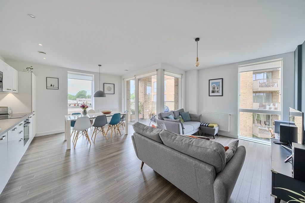 Property photo 2 of 20 Picture No. 10