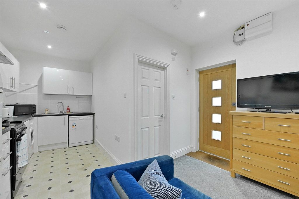 Property photo 2 of 5 Reception Room