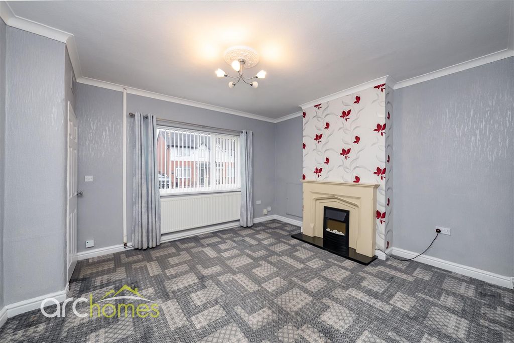 Property photo 2 of 21 Thomas-8.Jpg