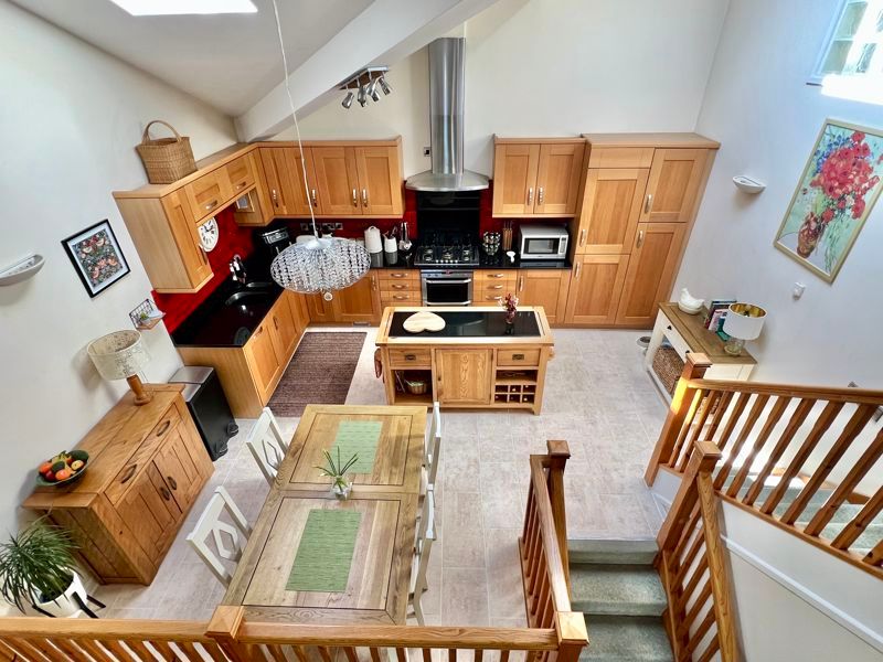 Property photo 3 of 31 Photo 25