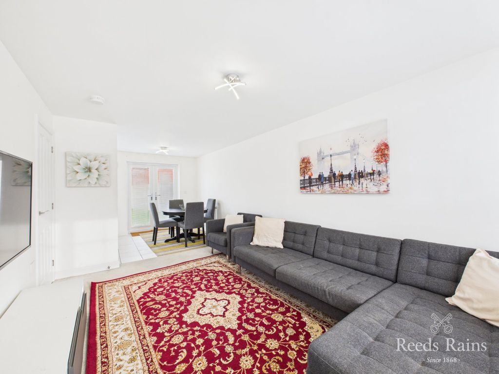 Property photo 3 of 27 Sitting Room