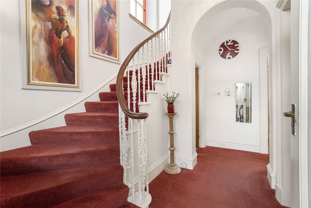 Property photo 2 of 31 Picture No. 45