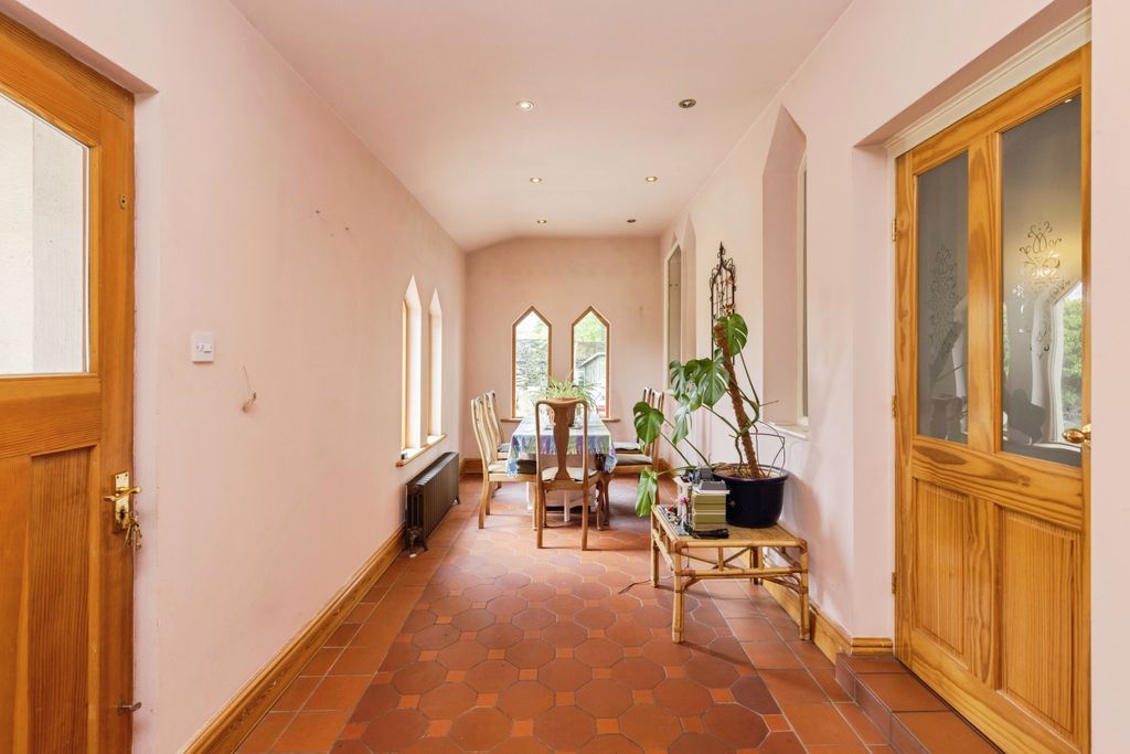 Property photo 2 of 29 Entrance Hall