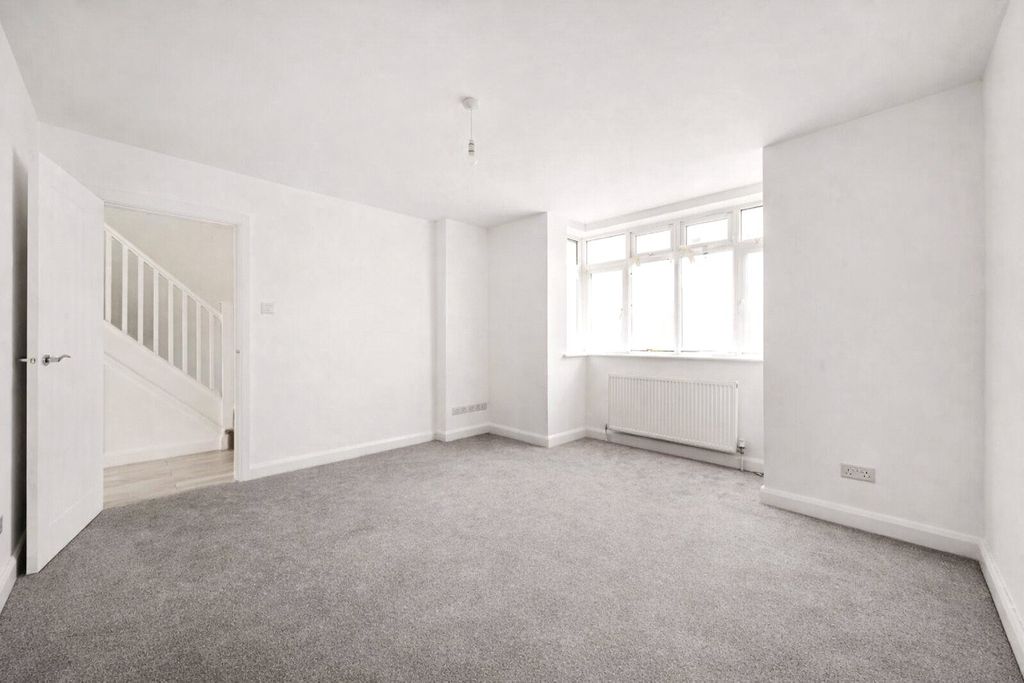 Property photo 2 of 11 Picture No. 08