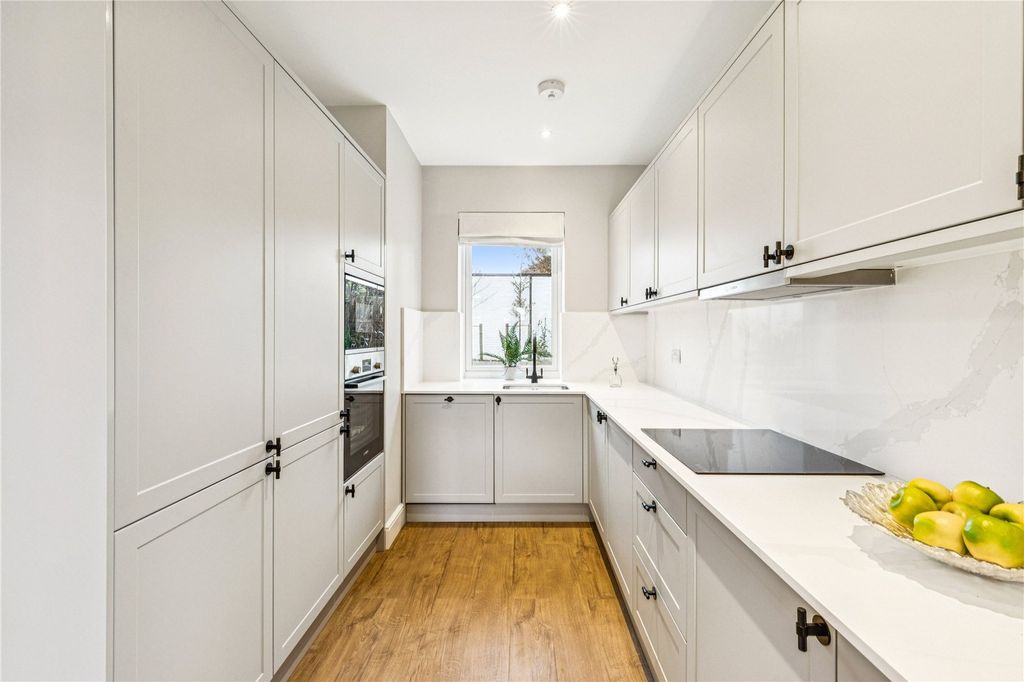 Property photo 2 of 10 Picture No. 14