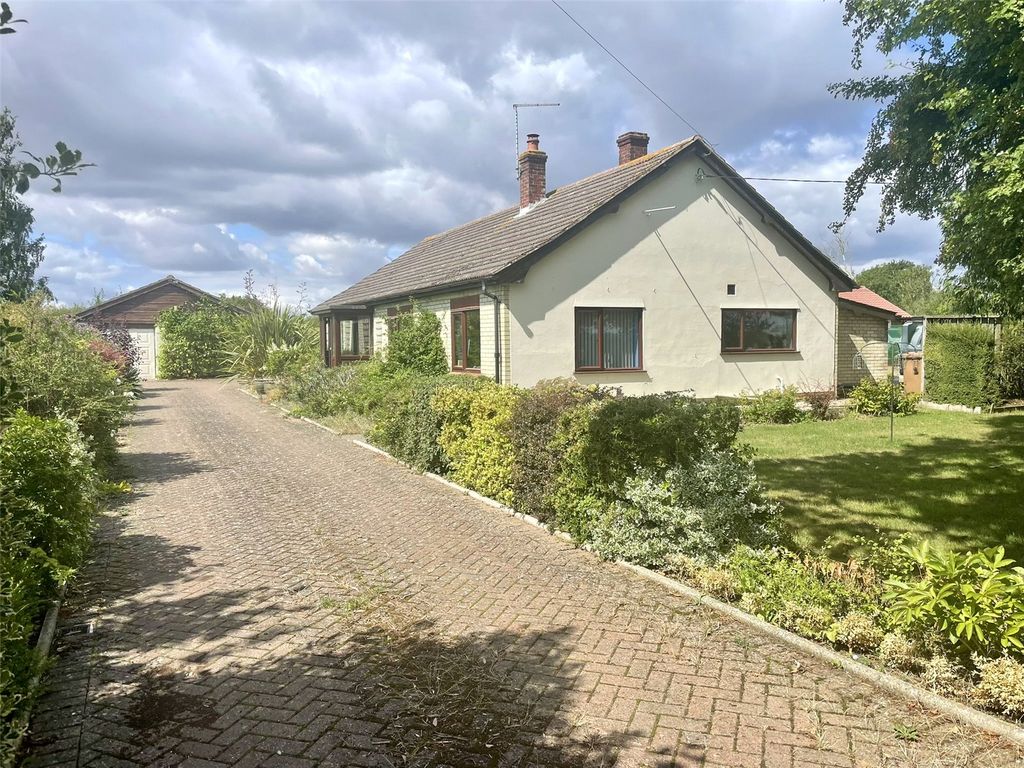 Property photo 2 of 34 Picture No. 27