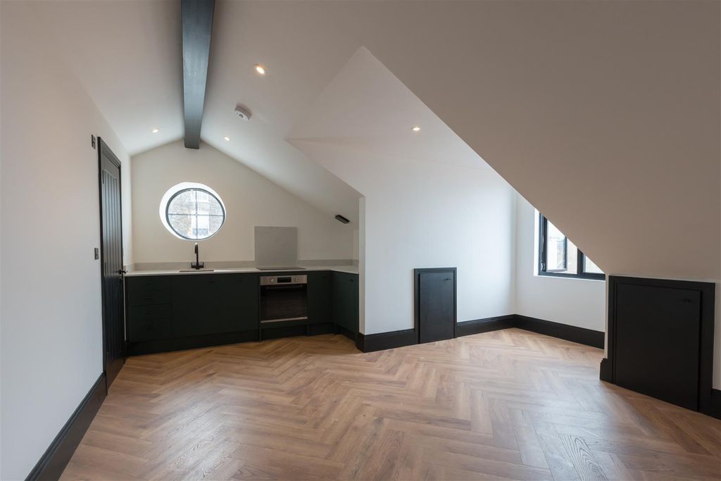 Property photo 1 of 14 Andy HMO -33.Jpg