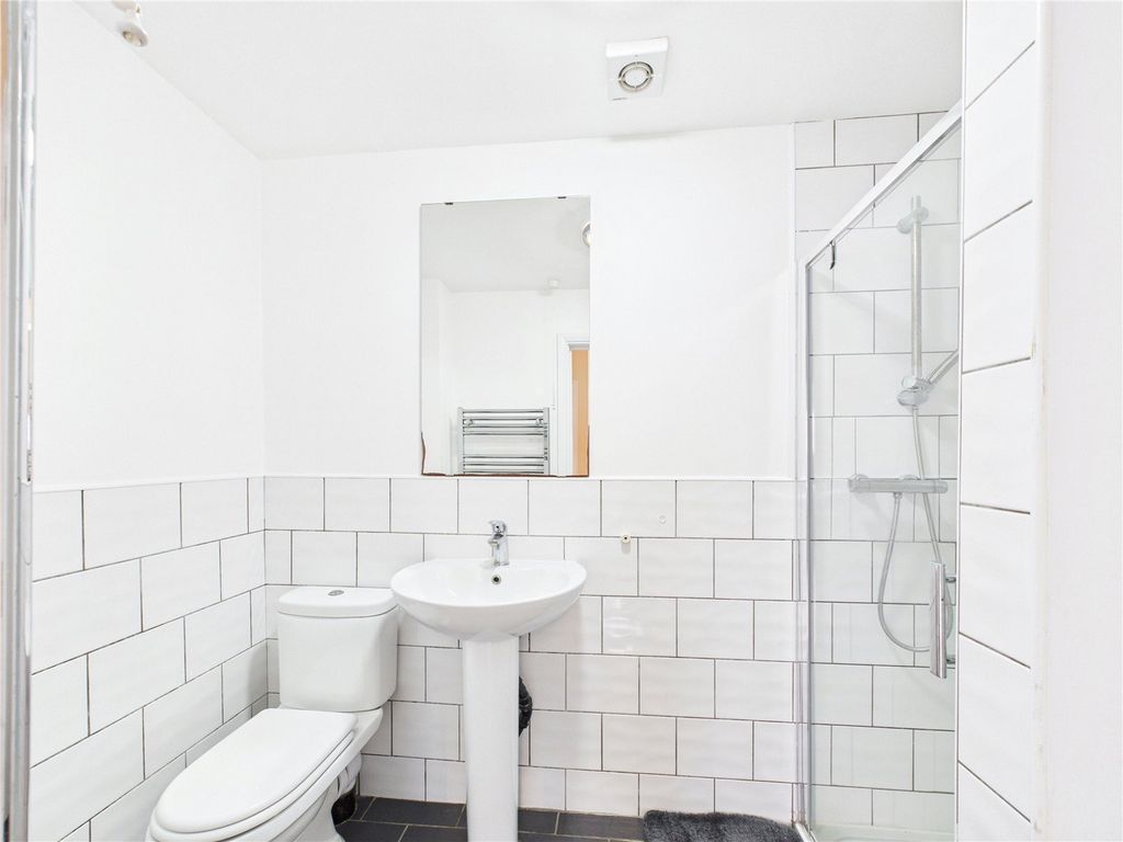 Property photo 3 of 11 Picture No. 13