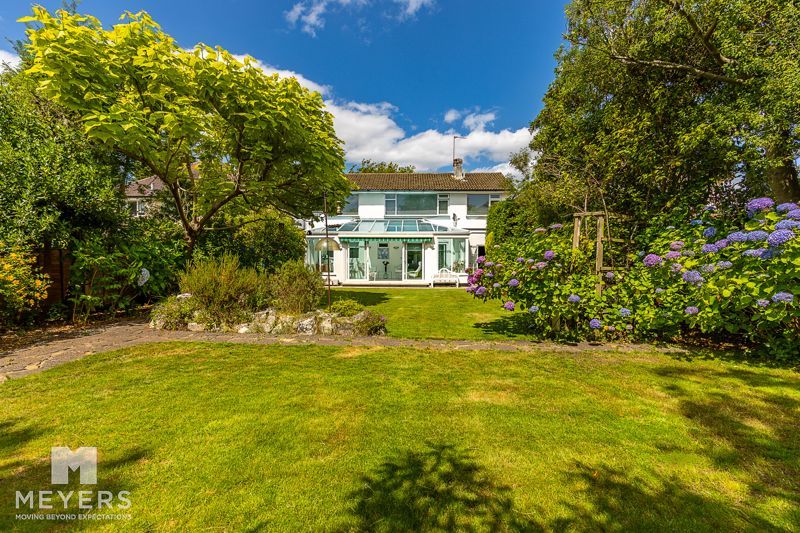 Property photo 1 of 16 Photo 6