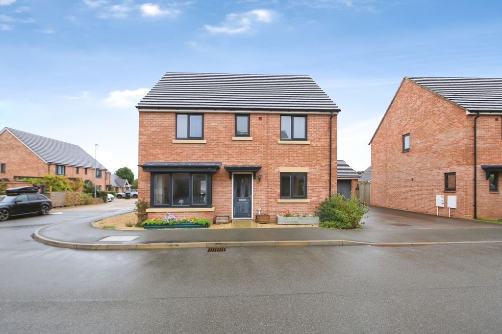 Property photo 1 of 18 Pbox-Img.Jpg