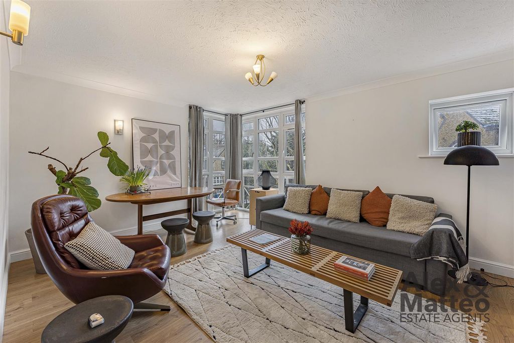 Property photo 1 of 13 Derwent Court